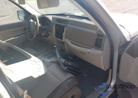 2008 Jeep Liberty Limited Edition из США, поврежденный, VIN 1J8GN58K78W240554